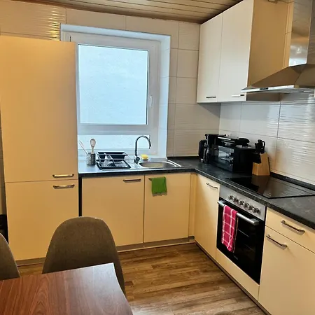Apartament Monteurwohnung *